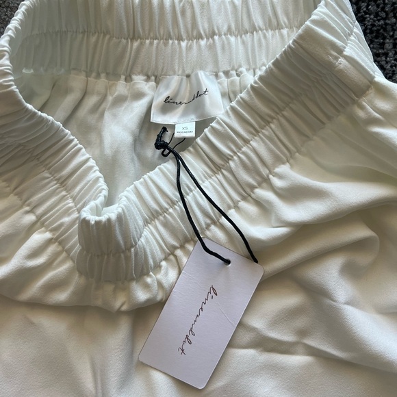 Line And Dot White Elastic Waist Mini Skirt - Picture 2 of 3